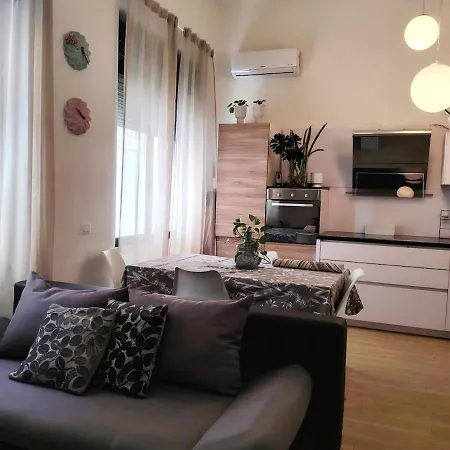 Petite Luxury - Cagliari